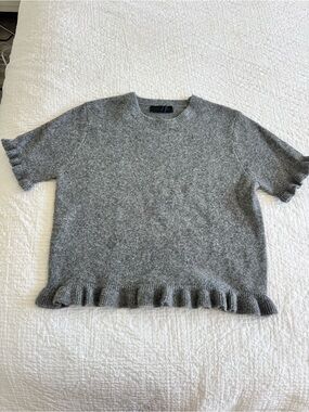Zara Knit Ruffle Hem Short Sleeve Sweater Gray Soft & Cozy Size L